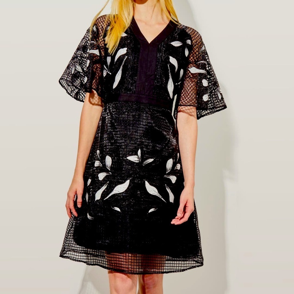 MING WANG | Floral Appliqué Open Lace A-line Dress | Black/white | Small